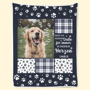 Personalisierte Foto-Decke – Personalisierte Weihnachts-Erinnerungs- und Mitgefühlsgeschenke für Hunde und Katzen – Pfoten Hinterlassen Spuren In Unseren Seelen