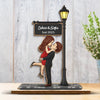 Individuelle 2-lagige Holztafel - Personalisierte Hochzeitsgeschenke Zum Jahrestag Für Mann Und Frau, Sie Und Ihn - Ein Kuss, Der Unsere Ewigkeit Schrieb