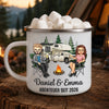 Personalisierter Emaille-Campingbecher – Geschenk für Campingpaare – Zwei Herzen, ein Abenteuer