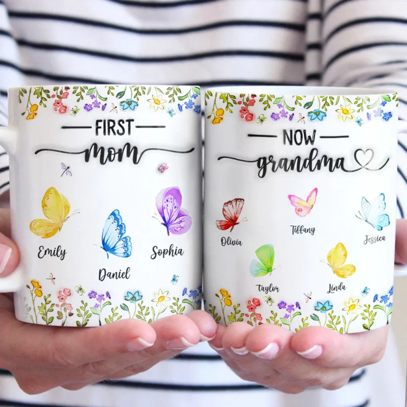 „Wie Schmetterlinge überdauert ihre Liebe die Generationen“ – Personalisierte Familientasse mit 3D-Reliefeffekt – Bedeutungsvolles Geschenk für Mama oder Oma