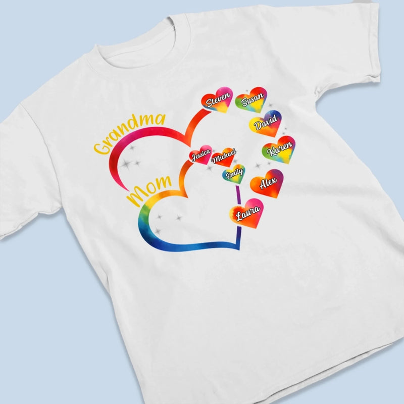 Liebe in jeden Namen gestickt – Personalisierte Familien-T-Shirts (Unisex & Premium) und Hoodie – Muttertagsgeschenk, Geschenk für Mama oder Oma