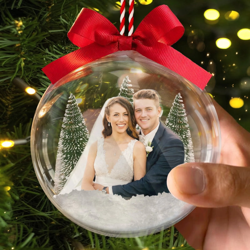 Personalisierte 3D-Acrylkugel mit Foto – Weihnachts- oder Hochzeitsgeschenk zum Jubiläum für Ehemann und Ehefrau, für ihn und sie – „Hochzeitsträume in einer Schneekugel“