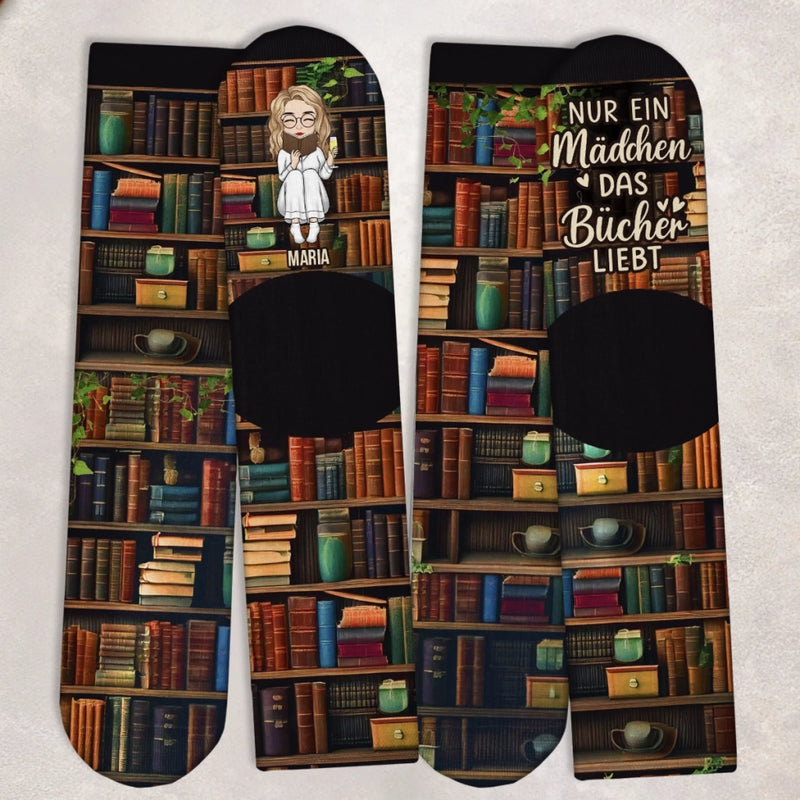 Personalisierte Crew-Socken – Personalisierte Buch-Geschenke für Bücherliebhaber, Leseratten und Vielleser – Nur Ein Mädchen Das Bücher Liebt
