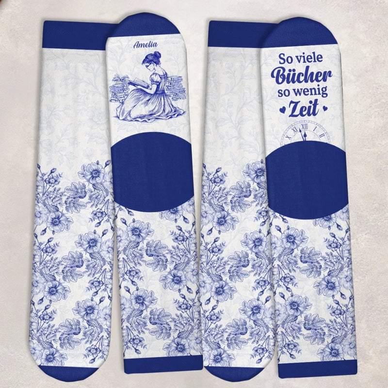 Personalisierte Crew-Socken – Personalisierte Buch-Geschenke für Bücherliebhaber, Leseratten und Vielleser - Nur Ein Mädchen, Das Süchtig Nach Büchern Ist