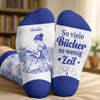 Personalisierte Crew-Socken – Personalisierte Buch-Geschenke für Bücherliebhaber, Leseratten und Vielleser - Nur Ein Mädchen, Das Süchtig Nach Büchern Ist