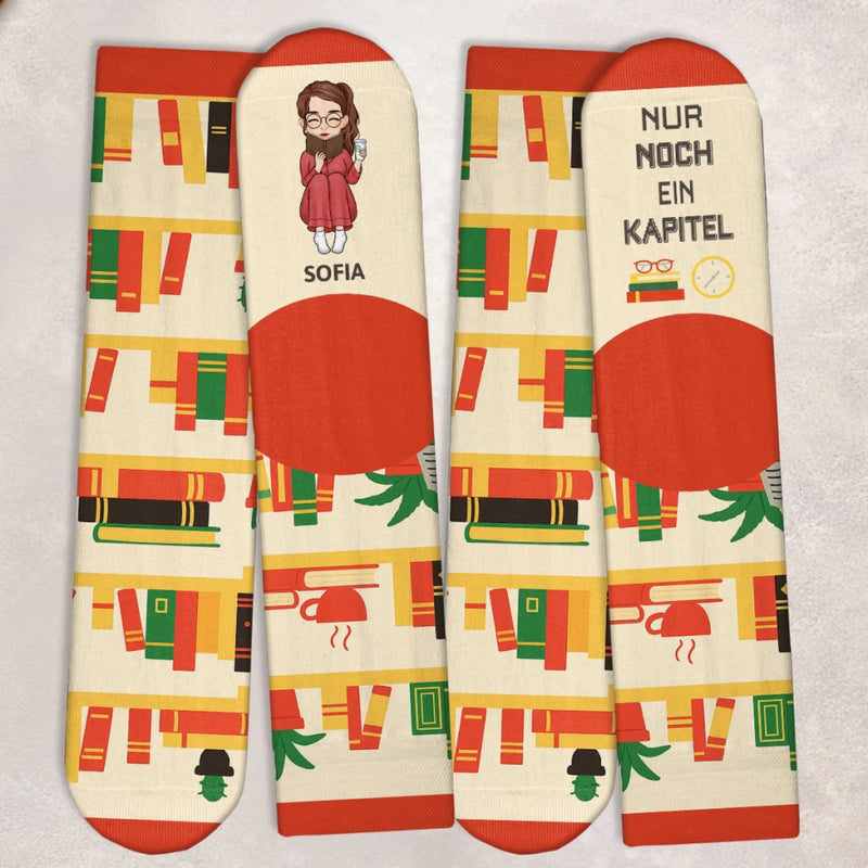 Personalisierte Crew-Socken – Personalisierte Buch-Geschenke für Bücherliebhaber, Leseratten und Vielleser - Abenteuer Zwischen Diesen Seiten