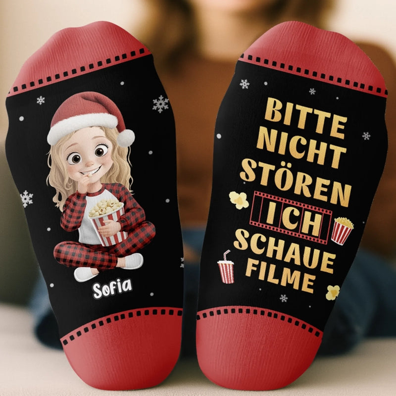Personalisierte Crew-Socken – Individuelle Weihnachts- und Geburtstagsgeschenke für Frauen und Männer – Verliebt in eine Hallmark-Handlung