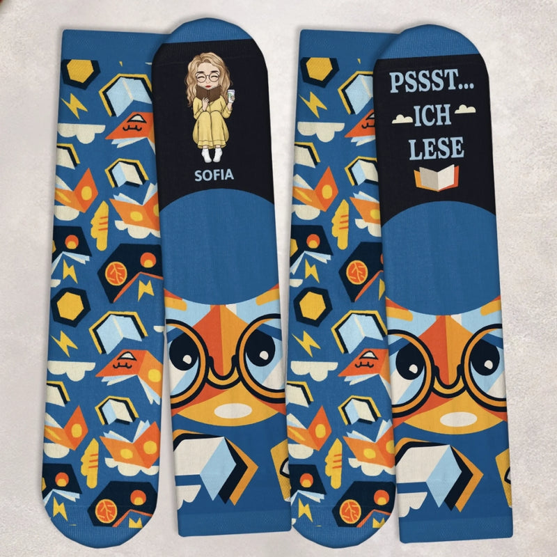 Personalisierte Crew-Socken – Personalisierte Buch-Geschenke für Bücherliebhaber, Leseratten und Vielleser – Leseratte in der Pause
