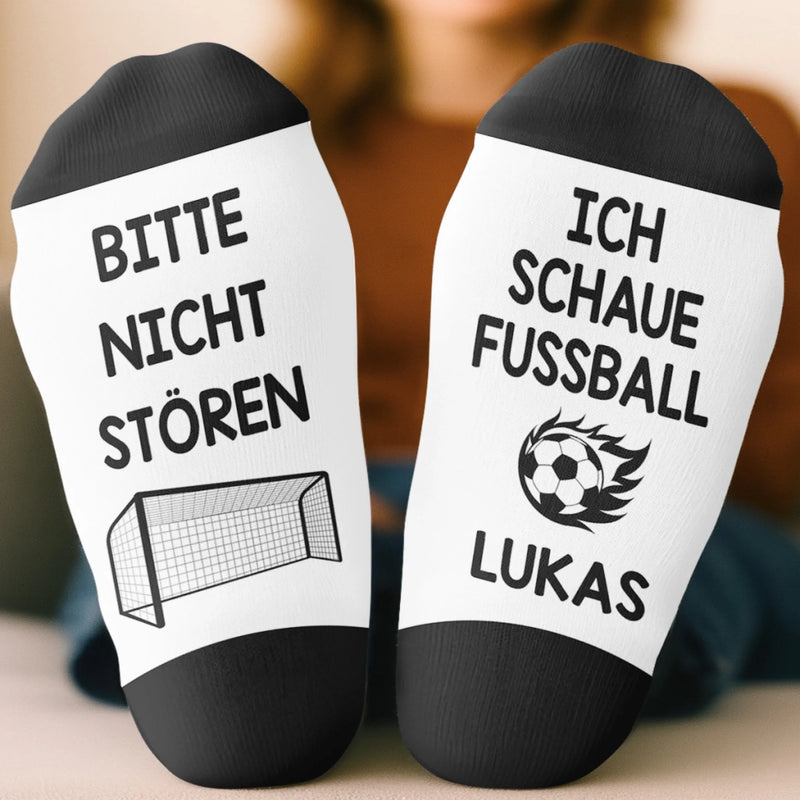 Personalisierte Socken – Geschenk für Fußballfans, Sportfans – Nur Ein Junge, Der Fussball Liebt