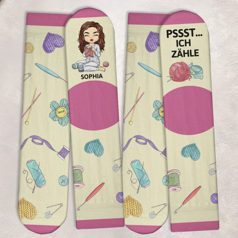 Personalisierte Socken – Personalisierte Geburtstagsgeschenke für Häkel- und Strickbegeisterte – Pssst, Ich Zähle