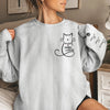 Personalisiertes Unisex-Sweatshirt oder Hoodie mit Ärmeldesign – Personalisierte Weihnachts- und Geburtstagsgeschenke für Katzenliebhaber, Katzenmamas und -papas – Zuhause riecht es nach Katzenfell
