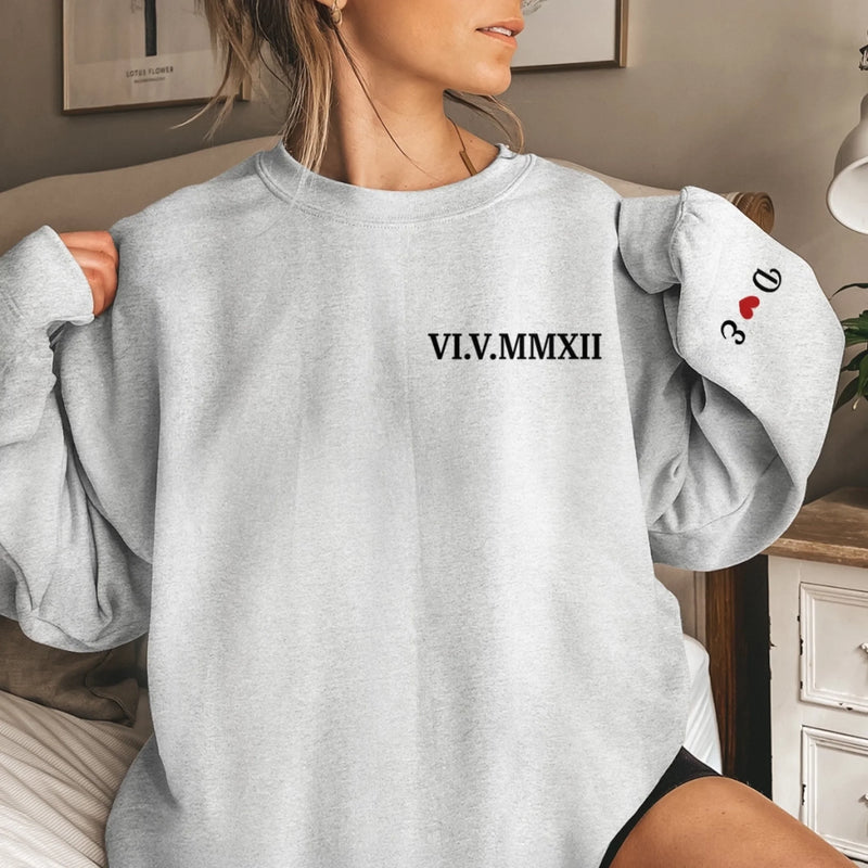 Personalisiertes Unisex-Sweatshirt mit Ärmeldesign – Geschenk für Ehemann/Ehefrau, Jahrestag – Echte Verbindungen, Von Herz zu Herz