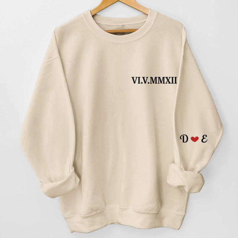 Personalisiertes Unisex-Sweatshirt mit Ärmeldesign – Geschenk für Ehemann/Ehefrau, Jahrestag – Echte Verbindungen, Von Herz zu Herz