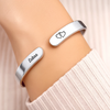 Edelstahlarmband Mit Individueller Gravur – Personalisierte Hochzeitsgeschenke zum Jahrestag für Ehemann und Ehefrau, Ihn und Sie – Wo Auch Immer Du Bist, Mein Herz Ist Bei Dir