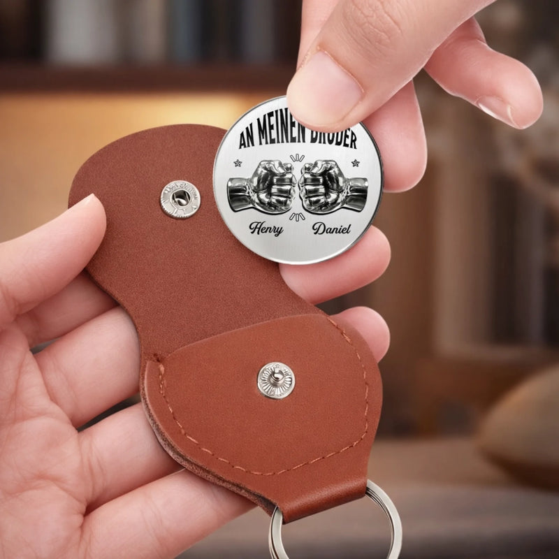 Personalisierter Taschenknuddler – Vatertagsgeschenk für Sohn, Bruder – Ein Bruder ist ein Freund