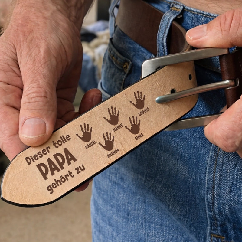 Personalisierter Ledergürtel mit Gravur – Geschenk für Opa, Papa – Unsere Herzen gehören dir
