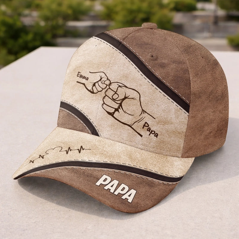 Personalisierte klassische Kappe mit Allover-print – Vatertagsgeschenk für Opa, Papa – Mein Zuhause heißt Papa