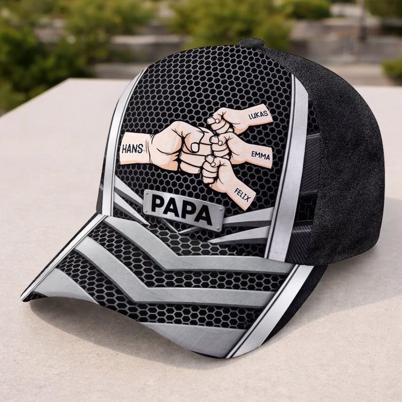 Personalisierte klassische Kappe mit Allover-print – Vatertagsgeschenk für Papa, Opa – Im Herzen ein Held