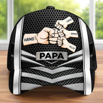 Personalisierte klassische Kappe mit Allover-print – Vatertagsgeschenk für Papa, Opa – Im Herzen ein Held