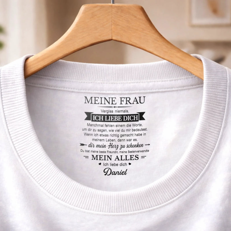 Personalisiertes Unisex-T-Shirt mit Innenkragen-Druck – Geschenk für Mann & Frau - Du bist mein Zuhause