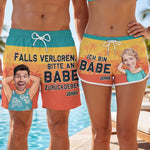 Personalisierte Partner-Badeshorts mit Foto – Sommergeschenk für Paare - Dieser Typ gehört zu Babe