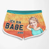 Personalisierte Partner-Badeshorts mit Foto – Sommergeschenk für Paare - Dieser Typ gehört zu Babe