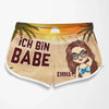 Personalisierte Partner-Badeshorts – Sommergeschenk für Paare - Babe wartet schon