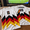 Personalisiertes Fußballtrikot – Geschenk für Fußballfans, Sportfans – Fußball ist mein Leben