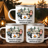 Personalisierter Emaille-Campingbecher – Geschenk für Campingpaare – Zwei Herzen, ein Abenteuer