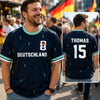 Personalisiertes Fußballtrikot – Geschenk für Fußballfans, Sportfans – Ein Land, Ein Team
