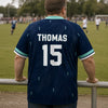 Personalisiertes Fußballtrikot – Geschenk für Fußballfans, Sportfans – Ein Land, Ein Team