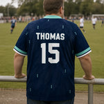 Personalisiertes Fußballtrikot – Geschenk für Fußballfans, Sportfans – Ein Land, Ein Team