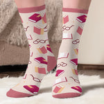 Personalisierte Socken – Geschenk für Buchliebhaber – Seiten voller Glück