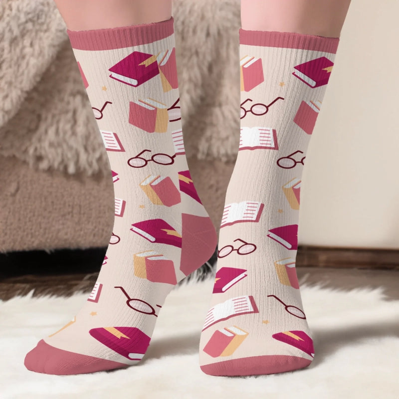 Personalisierte Socken – Geschenk für Buchliebhaber – Seiten voller Glück
