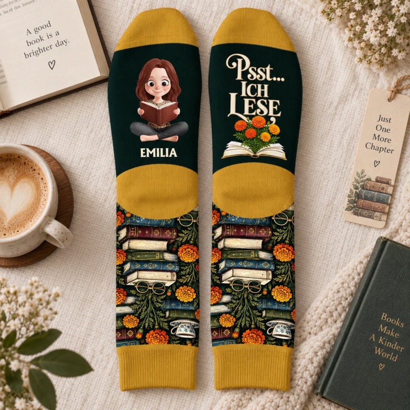 Personalisierte Socken – Geschenk für Buchliebhaber – Kapitel statt Alltag