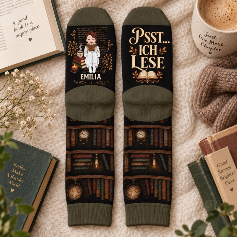 Personalisierte Socken – Geschenk für Buchliebhaber – Buch davor, Perfekt