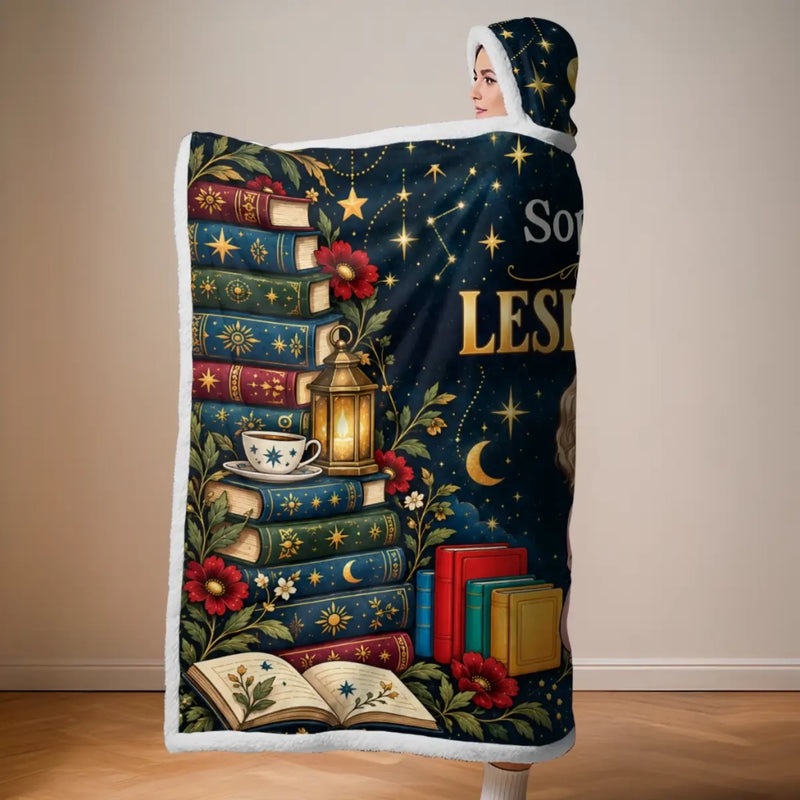 Personalisierte Affirmationsdecke, Hoodiedecke - Geschenk für Buchliebhaber - Verloren Zwischen Den Seiten