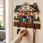 Personalisierte Schlüsselbrett aus Holz mit Foto – Geschenk für Familie - Hier Wohnt Das Glück
